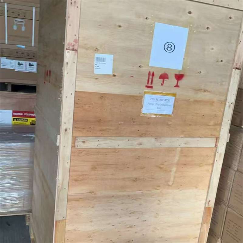 德钦县塔城地区：物流专线的高效货运服务