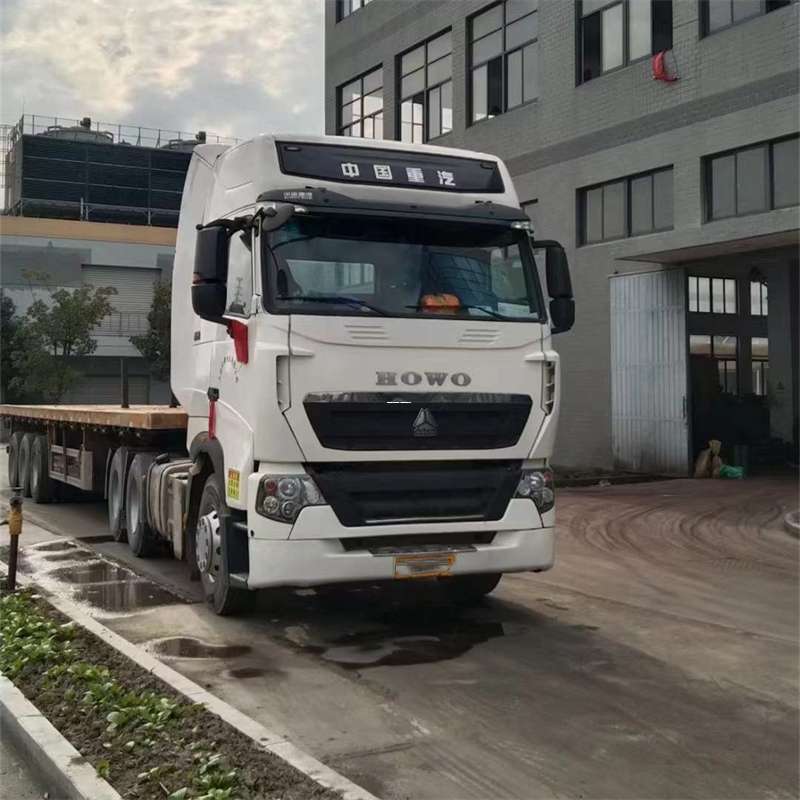 德钦县探索上安乡物流的多元世界：从普货到冷链的运输传奇
